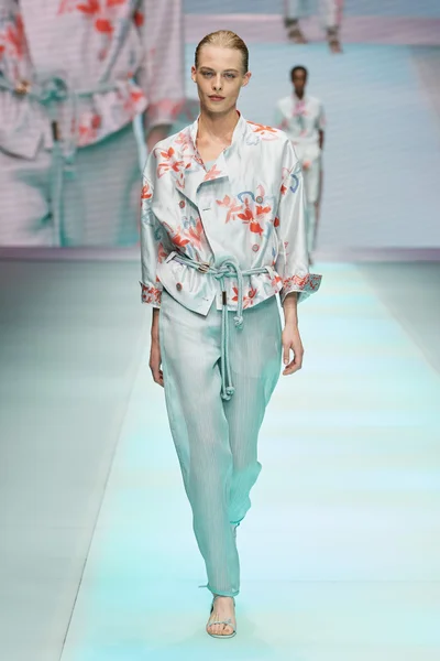 Look 80